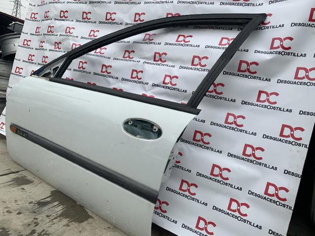 Porta dianteira esquerda Renault Laguna 1 B56, 556