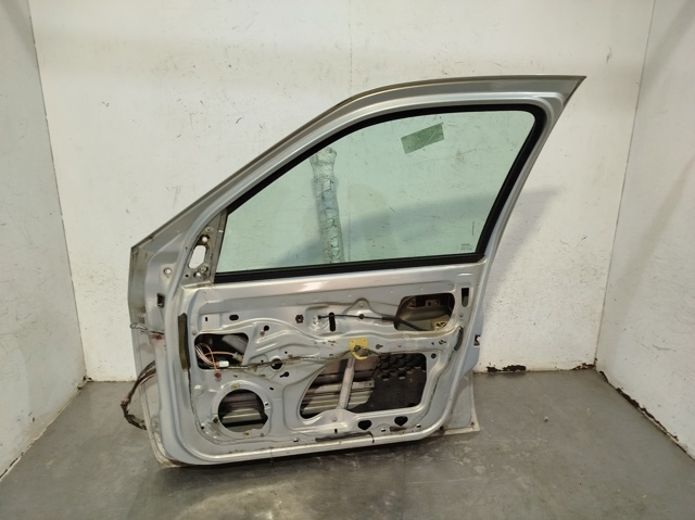 7751472476 RENAULT Дверь передняя правая купить в Запорожье