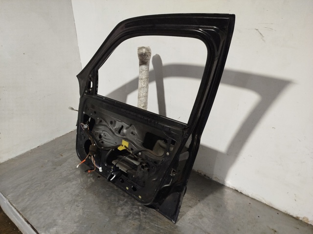 7751472476 RENAULT Дверь передняя правая купить в Кривой Рог