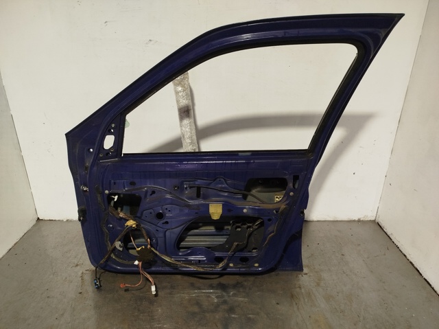 7751472476 RENAULT Дверь передняя правая купить в Ирпень