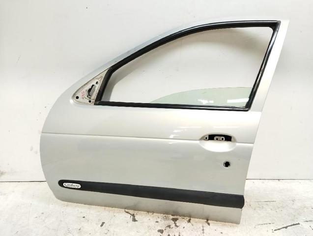 Porta dianteira esquerda 7751473046 RENAULT