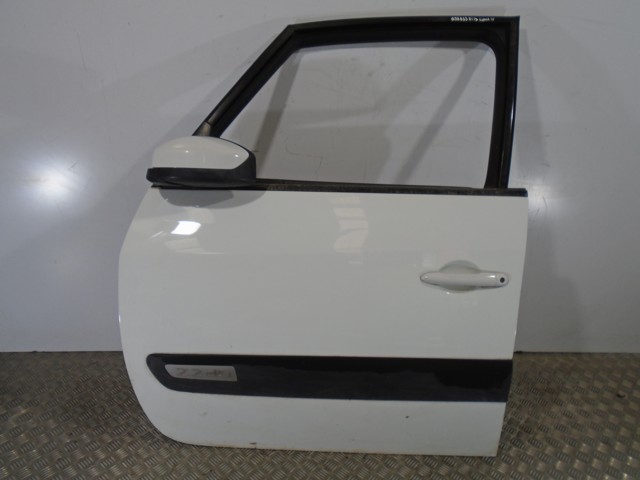 Porta dianteira esquerda 7751473077 Renault (RVI)