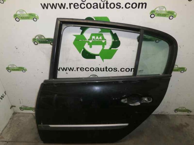 Porta traseira esquerda 7751475033 Renault (RVI)