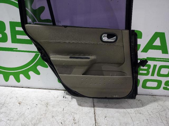 Porta traseira esquerda 7751475034 Renault (RVI)