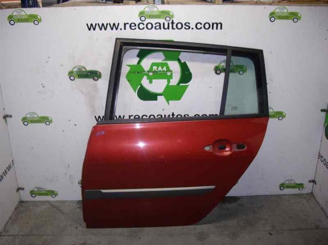 Porta traseira esquerda 7751475034 Renault (RVI)