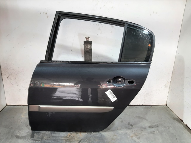 Porta traseira direita 7751475036 Renault (RVI)