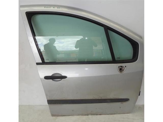 Porta dianteira direita 7751475518 Renault (RVI)