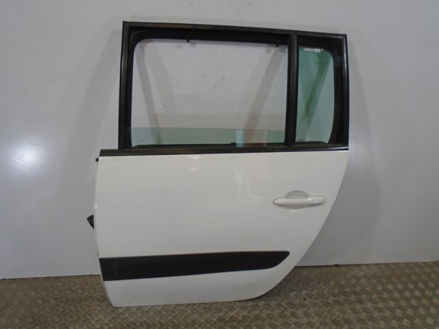 Porta traseira esquerda 7751476284 Renault (RVI)