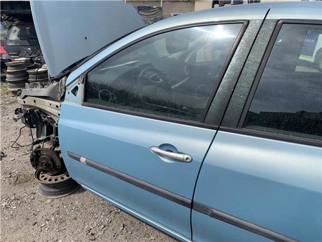 Porta dianteira esquerda 7751479112 RENAULT