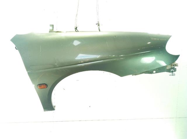 Pára-lama dianteiro direito 7751696569 RENAULT