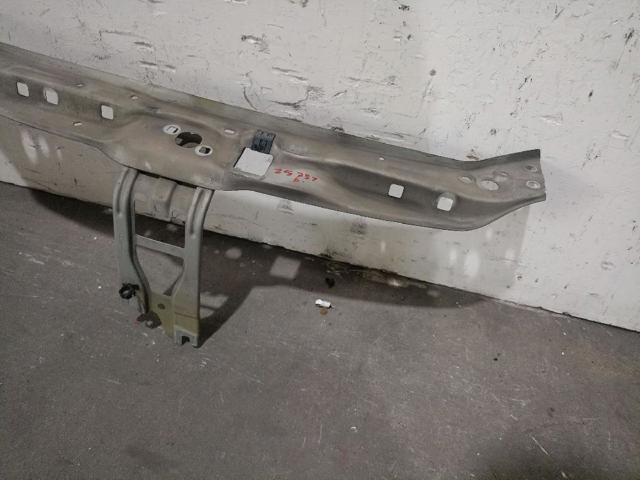 7752261328 RENAULT Верхняя рамка радиатора купить в Полтава