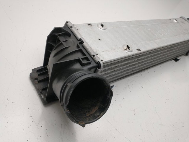 7798788 BMW Радиатор интеркуллера купить в Николаев
