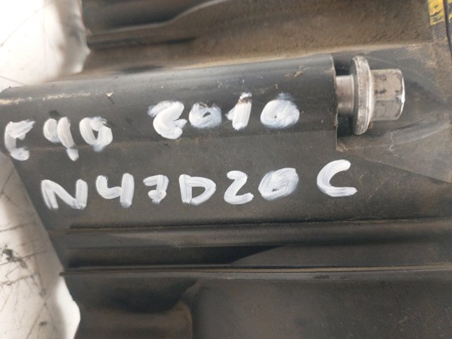 BMW 7798885 Коллектор впускной в наличии Ужгород