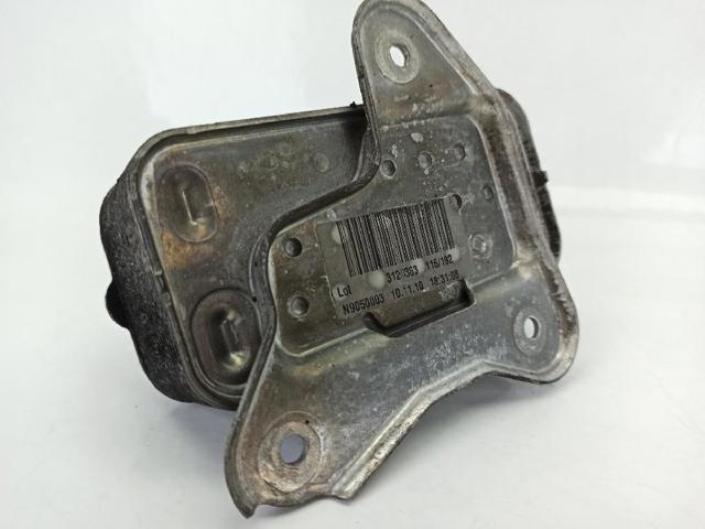 7800408 BMW Радиатор охлаждения АКПП купить в Ирпень