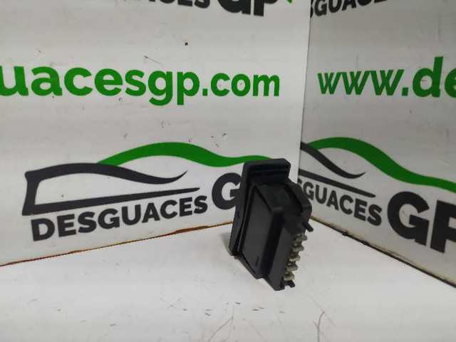 Pára-lama dianteiro esquerdo Peugeot 205 2 20A, C