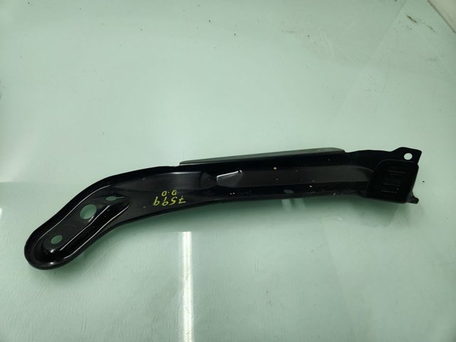 7C0805932 VAG Кронштейн суппорта радиатора верхний купить в Каменское