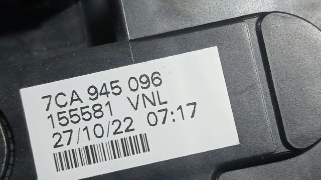 VAG 7CA945096 Фонарь задний правый в наличии Каменское
