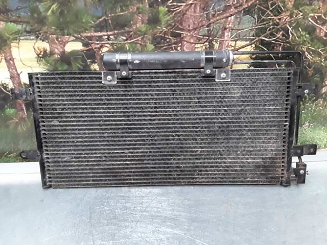 Condensador / radiador  aire acondicionado para volkswagen transporter iv furgón (70a,70a,70a,70a) (1998-2003) 2.5 tdi ajt 7D0820411
