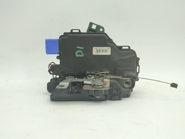 Fecho da porta dianteira esquerda 7E1837015A VAG