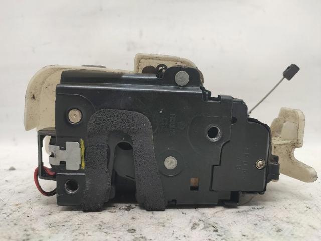 Fecho da porta dianteira esquerda 7E1837015A VAG