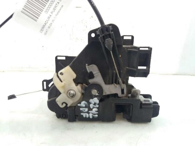 Fecho da porta dianteira esquerda 7E1837015A VAG