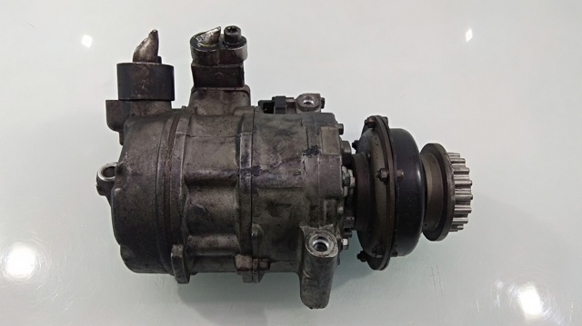 Compressor de ar condicionado para volkswagen touareg 5.0 v10 tdi ayh 7H0820805C
