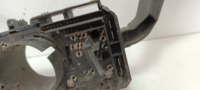 Comutador instalado na coluna da direção, montado 7H0953513 VAG
