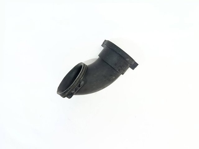 7L0128533 Выпускной патрубок воздушного фильтра купить Кривой Рог