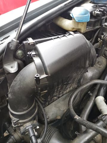 Caixa de filtro de ar Volkswagen Touareg 1 7LA, 7L6, 7L7