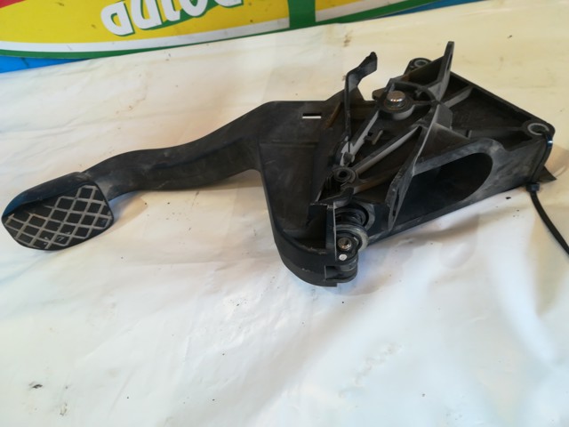 Pedal de embraiagem Audi Q7 4LB