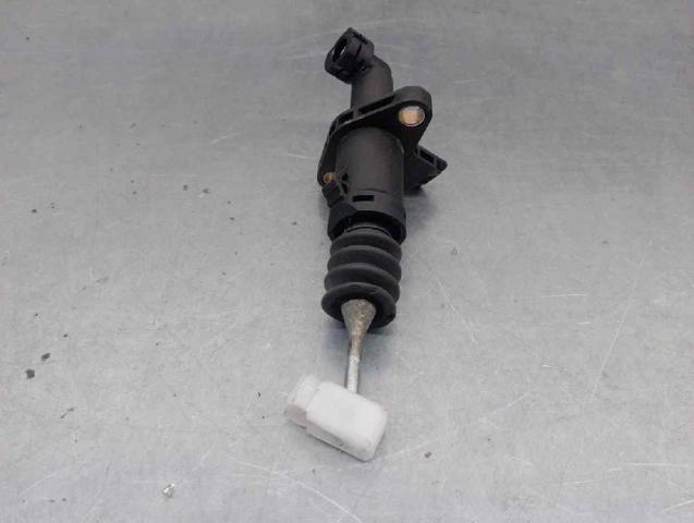 VAG 7L0721401 Цилиндр сцепления главный в наличии Черновцы