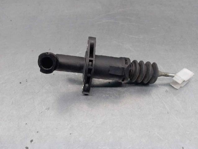 VAG 7L0721401 Цилиндр сцепления главный в наличии Полтава