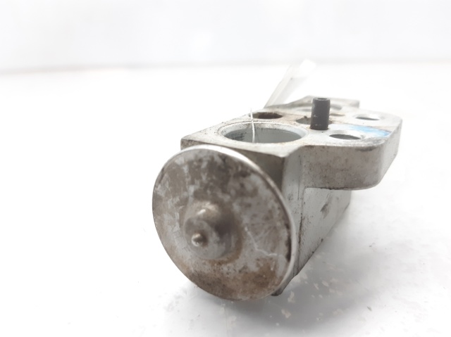 7L0820679 Клапан TRV кондиционера купить Одесса