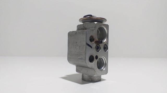7L0820679A VAG Клапан TRV кондиционера купить в Павлоград