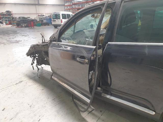 Porta dianteira esquerda Volkswagen Touareg 1 7LA, 7L6, 7L7