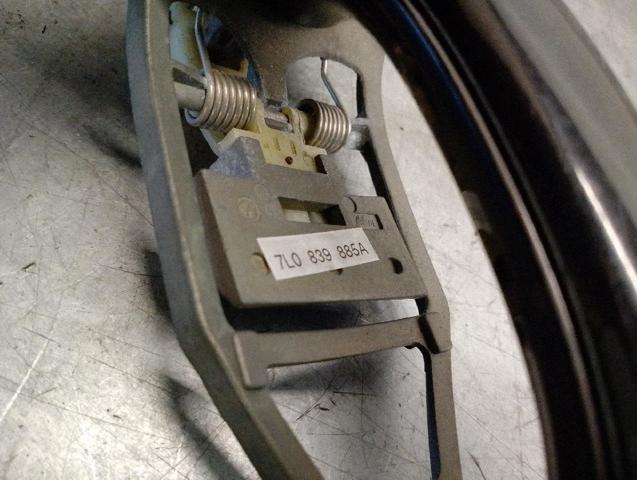 7L0839885A Держатель наружной ручки двери задней левой купить Львов