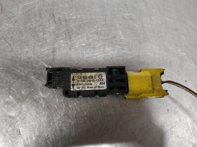 7L0909606C VAG Датчик удара купить в Черкассы