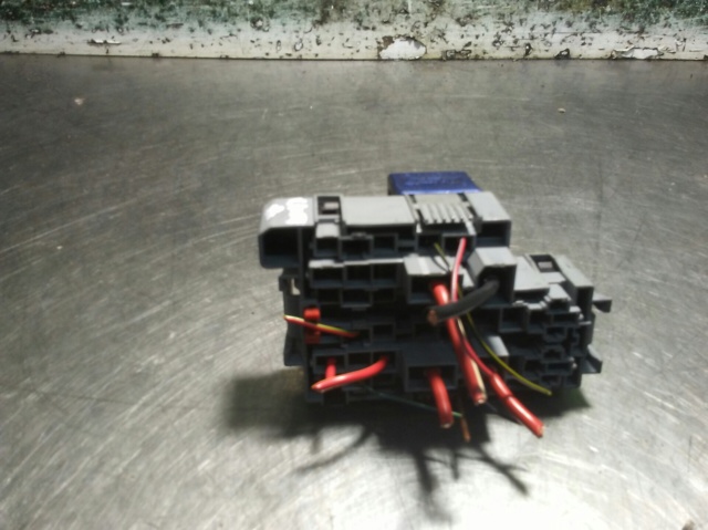 Unidade de dispositivos de segurança Volkswagen Touareg 2 7P5, 7P6