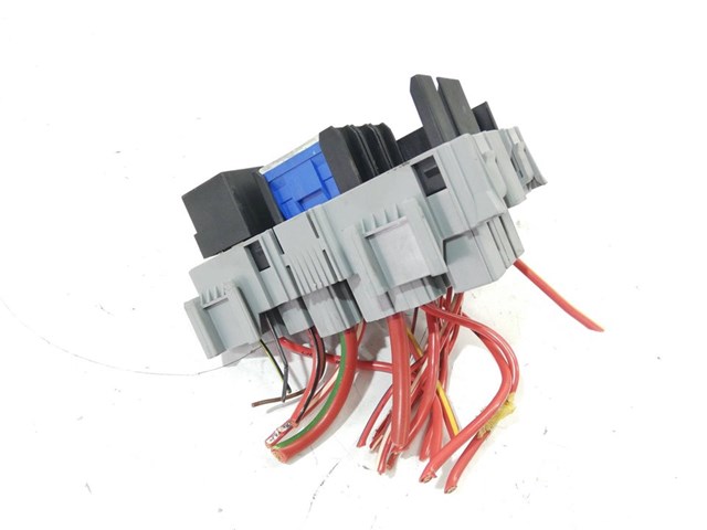 Unidade de dispositivos de segurança Volkswagen Touareg 2 7P5, 7P6