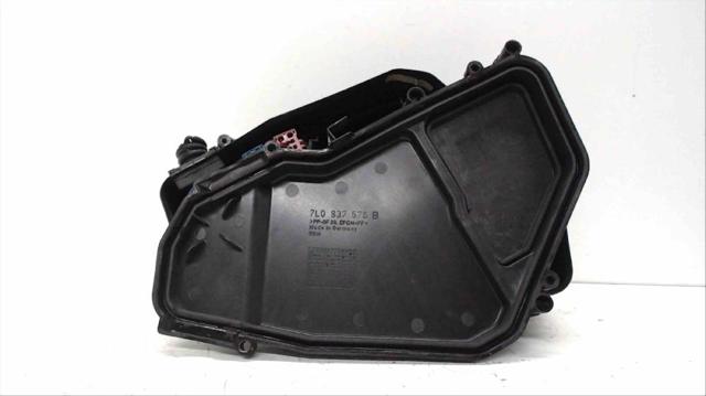 VAG 7L0937576 Крышка блока реле в наличии Кривой Рог