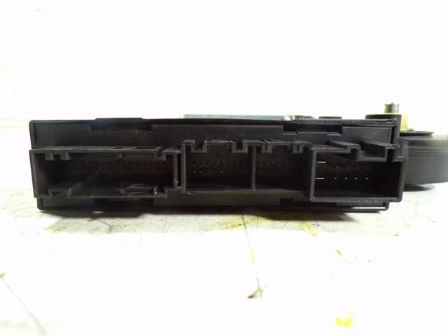 VAG 7L0959704DZ9E Мотор стеклоподъемника двери передней правой в наличии Одесса