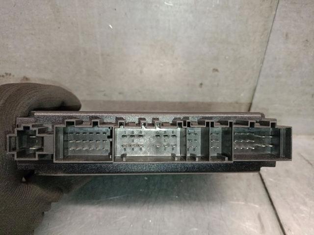 7L5937049AA PORSCHE купить в Павлоград