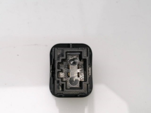 7L5941333D PORSCHE купить в Ирпень