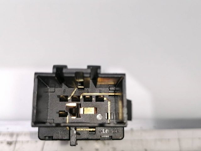 7L5953235A Кнопка аварийки купить Каменское