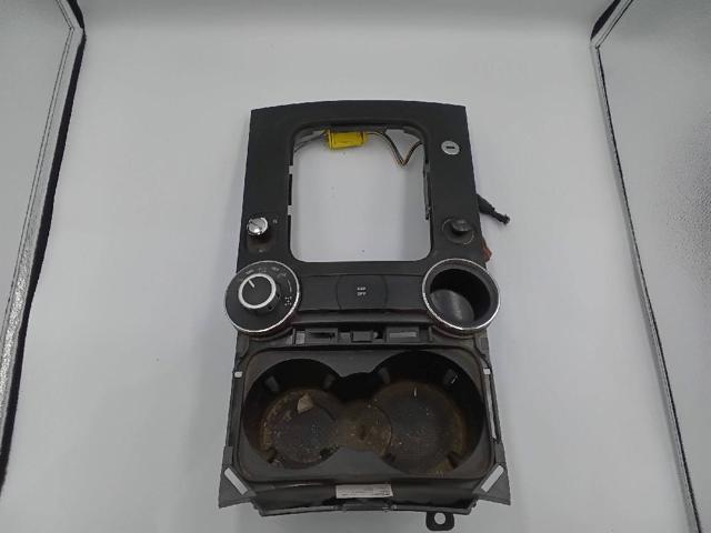 VAG 7L6858602C Подстаканник подлокотника центральной консоли в наличии Каменское