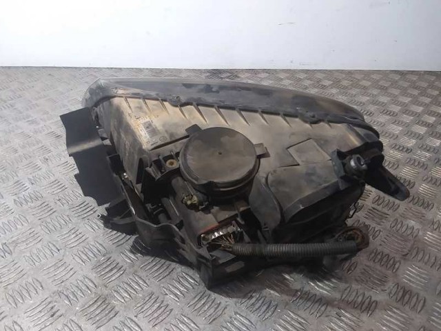 7L6941018BF VAG Правая фара купить в Киев