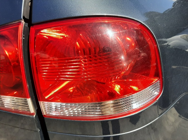 VAG 7L6945096P Фонарь задний правый внешний в наличии Украина