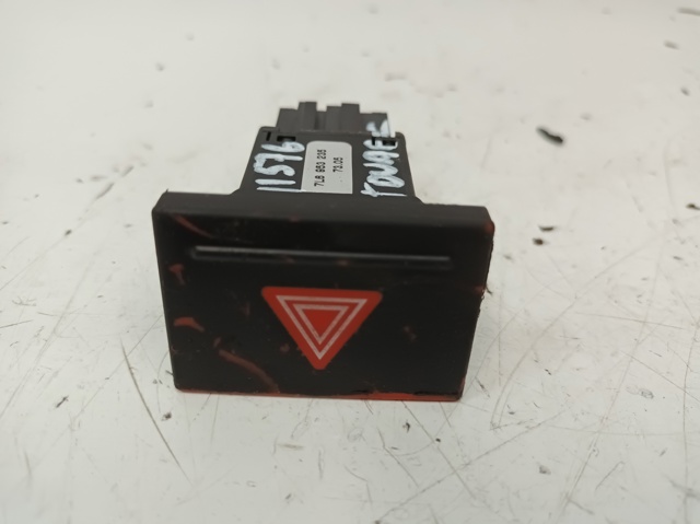 Botão de ativação do sinal de emergência 7L6953235 VAG