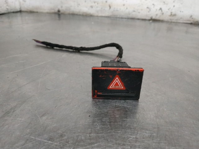 Botão de ativação do sinal de emergência Volkswagen Touareg 1 7LA, 7L6, 7L7