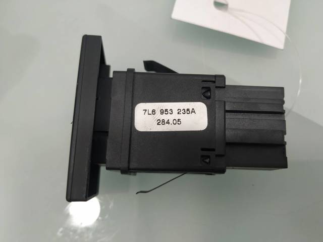 VAG 7L6953235A Кнопка включения аварийного сигнала в наличии Тернополь